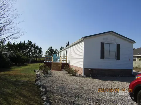 1928 Ridgewood Dr, Lillian, AL 36549