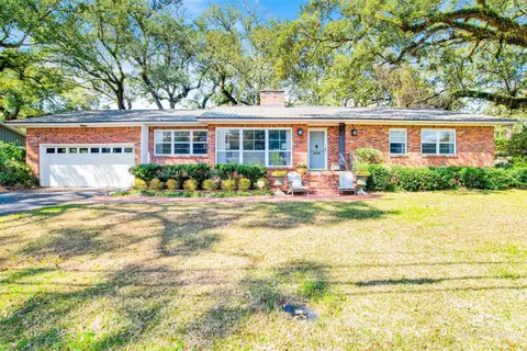 380 S Church St, Fairhope, AL 36532