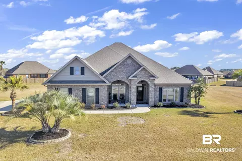 4228 Grove St, Gulf Shores, AL 36542