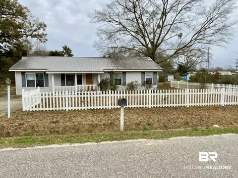 303 W Mango St, Bay Minette, AL 36507