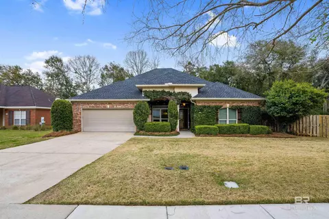 100 Hazel Ln, Fairhope, AL 36532