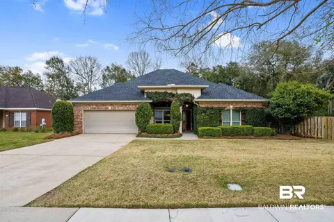 100 Hazel Ln, Fairhope, AL 36532