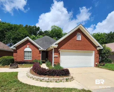110 Club Dr, Fairhope, AL 36532