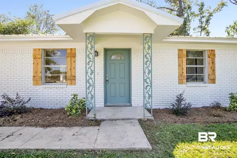 102 South St, Bay Minette, AL 36507