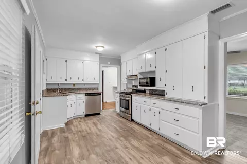 160 Park Dr, Mobile, AL 36606 photo 9