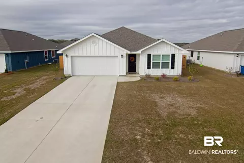 384 Winters Ave, Gulf Shores, AL 36542