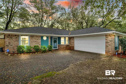 156 Brentwood Dr, Daphne, AL 36526