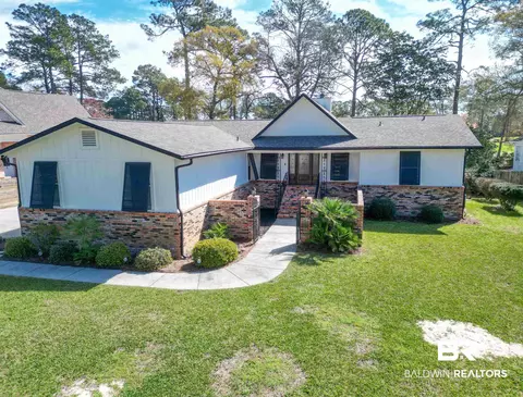 707 Wedgewood Dr, Gulf Shores, AL 36542