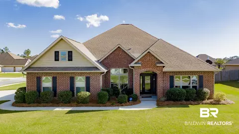 679 Gyaws Ave, Gulf Shores, AL 36542