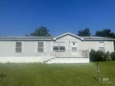 151 Blue Jay Ln, Robertsdale, AL 36567