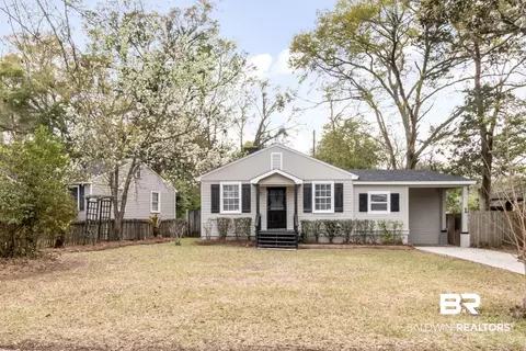 375 E Hillwood Cir, Mobile, AL 36608