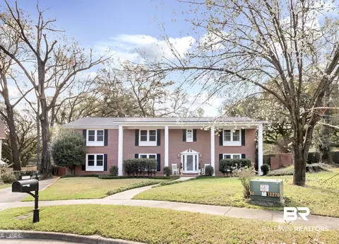 1508 Oak Cliff Ct, Mobile, AL 36609