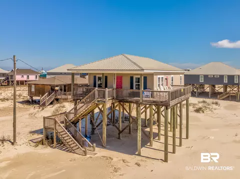 100 St Denis Ct, Dauphin Island, AL 36528