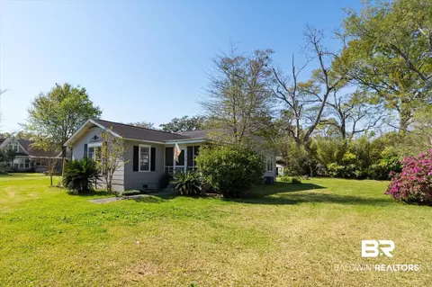 110 W 6th St, Bay Minette, AL 36507