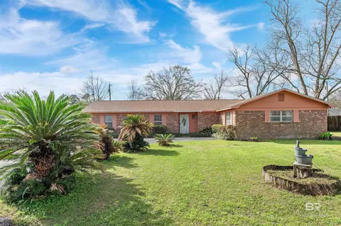 610 E Verbena Ave, Foley, AL 36535