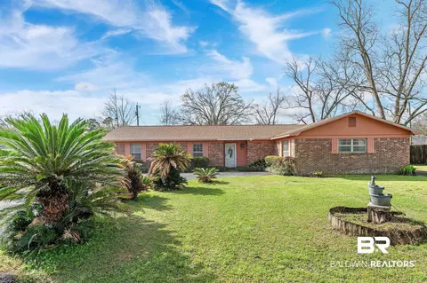 610 E Verbena Ave, Foley, AL 36535