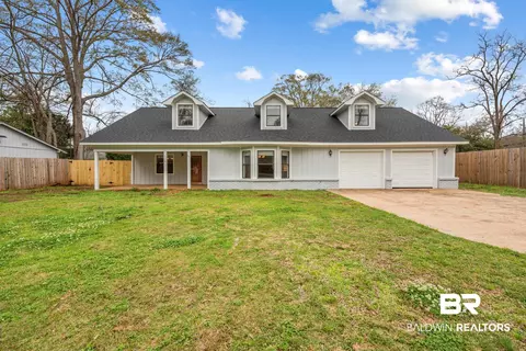 315 E Clinton St, Jackson, AL 36545