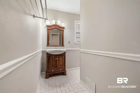 315 E Clinton St, Jackson, AL 36545 photo 18