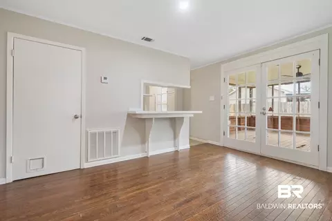 315 E Clinton St, Jackson, AL 36545 photo 9