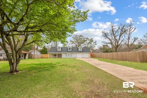 315 E Clinton St, Jackson, AL 36545 photo 2