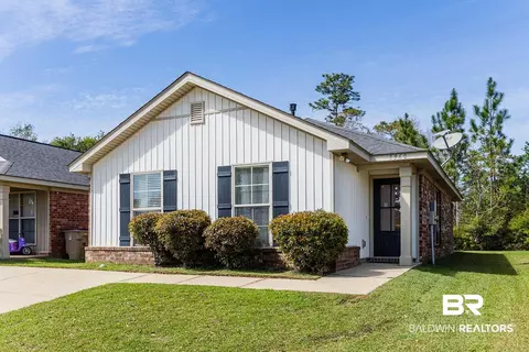 8960 N Spring Grv, Mobile, AL 36695