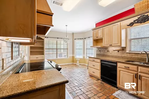 1120 Harrison Ct, Mobile, AL 36695 photo 4