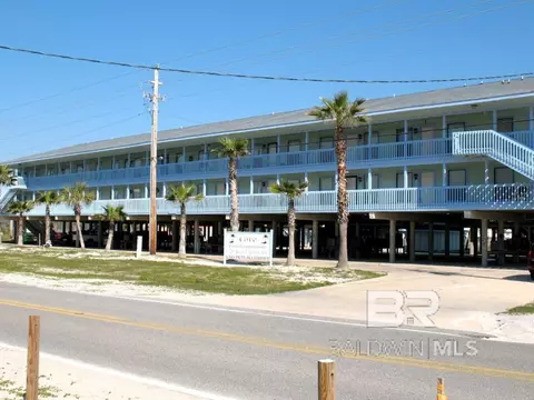 920 W Lagoon Dr #A113, Gulf Shores, AL 36542