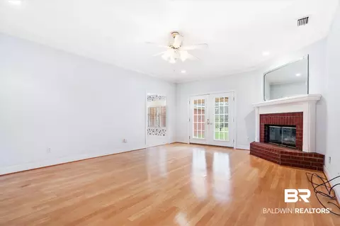537 E Breckenridge Dr, Mobile, AL 36608 photo 5