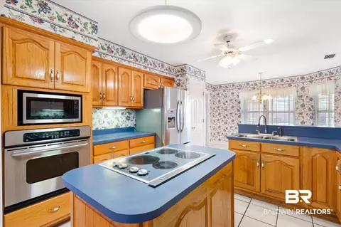 537 E Breckenridge Dr, Mobile, AL 36608 photo 8