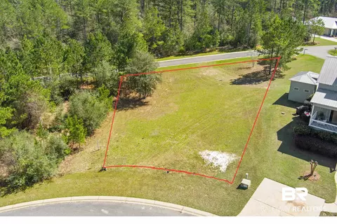 9 Hampstead Cir, Loxley, AL 36551