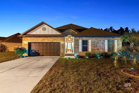 2206 Hogan Dr, Gulf Shores, AL 36542