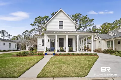 711 Boundary Dr, Fairhope, AL 36532