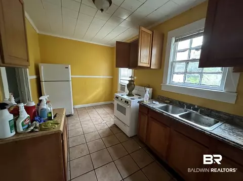 615 Dexter Ave, Mobile, AL 36604 photo 4