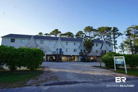112 W 8th Ave #4, Gulf Shores, AL 36542