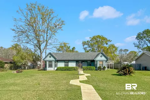 718 W Magnolia Ave, Foley, AL 36535