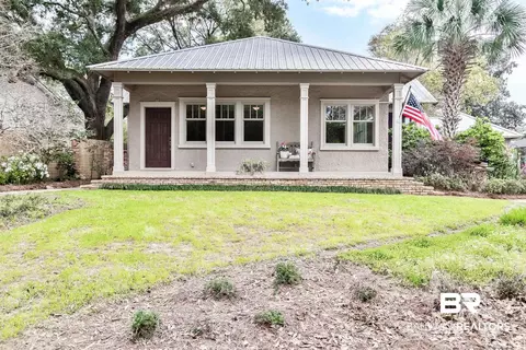 104 Cliff Dr, Fairhope, AL 36532