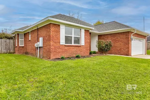18318 Outlook Dr, Loxley, AL 36551