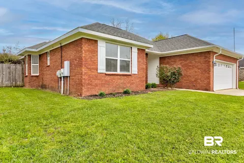 18318 Outlook Dr, Loxley, AL 36551