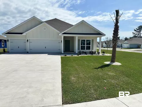 557 Shepard St, Gulf Shores, AL 36542