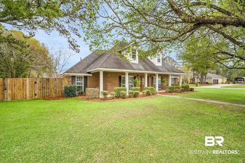 3828 St Andrews Dr, Mobile, AL 36693