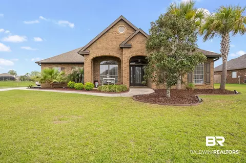 646 Dorr Ave, Gulf Shores, AL 36542
