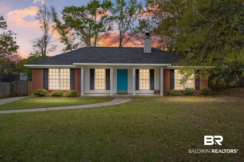 122 Appomatox Dr, Daphne, AL 36526