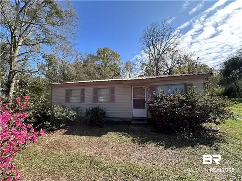 3185 Clearview Dr, Theodore, AL 36582
