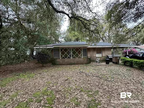 510 Valencia Cir, Mobile, AL 36609