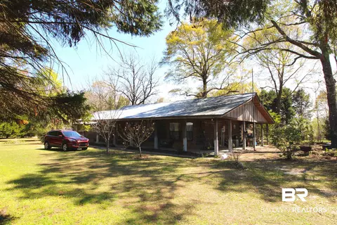 2645 Fuqua Rd, Brewton, AL 36426
