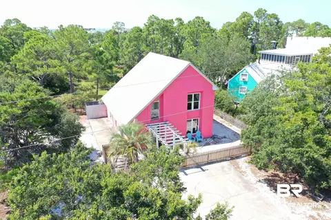 6890 Palmetto Dr, Gulf Shores, AL 36542
