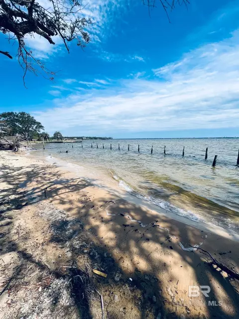 8024 Escambia Ave, Perdido Beach, AL 36530