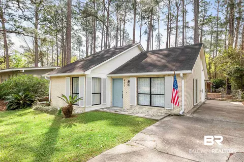821 E 23rd Ave, Gulf Shores, AL 36542