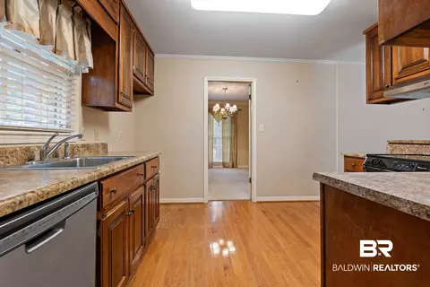 6155 Challen Cir S, Mobile, AL 36608 photo 9