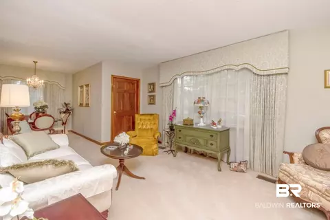 3856 Mountain Dr, Mobile, AL 36693 photo 3